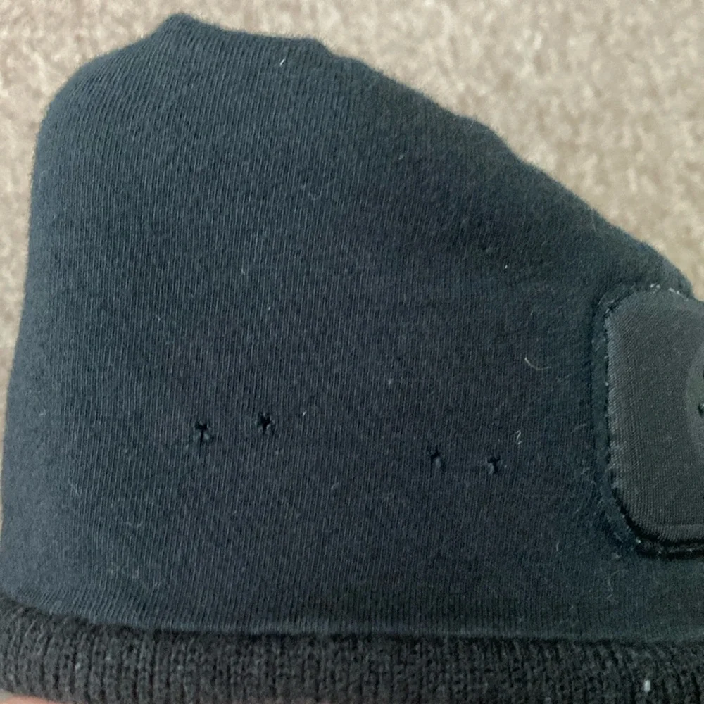 Rock and Roll hall of fame and museum beanie - Picture 9 of 9